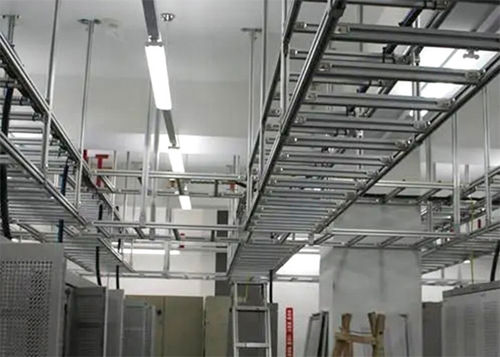 Large span bridge in basement