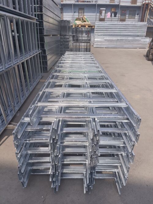 Solar Farm Cable Tray Project with Hot Dip Galvanized Ventilated Trays