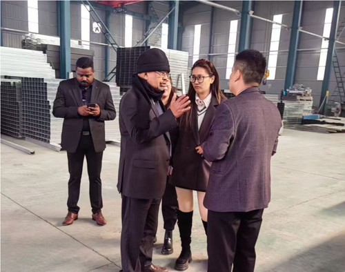 UAE Client Travels to Xinzhen Factory for On-Site Cable Tray Inspection and Order Signing