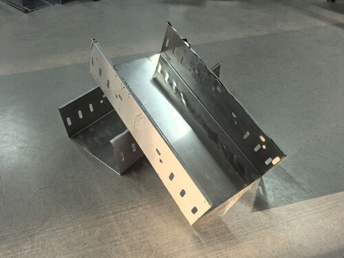 Ultime notizie aziendali su SS304 vs SS316 vs Aluminum Cable Trays Which Material Grade Fits Your Project