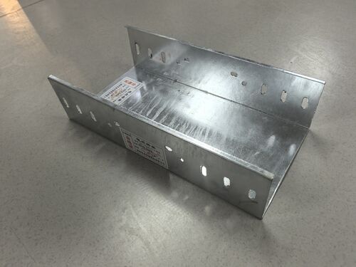 Ultime notizie aziendali su Corrosion Resistant Cable Tray Solutions for Coastal and Chemical Environments