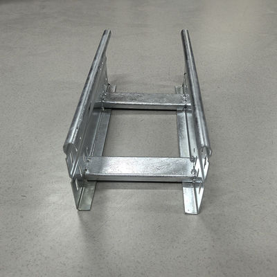 Beli Galvanized Steel Ventilated Trough Cable Tray Tahan Korosi Tangga Rack Cable Tray online manufacture