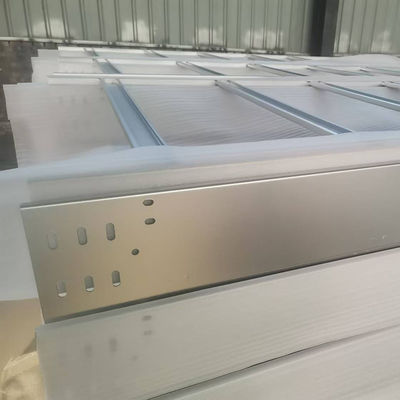 良い価格 鋼筋電缆用電池 100mm 幅 3m 長さ 電線通路 壁通路 天井 設置 オンライン