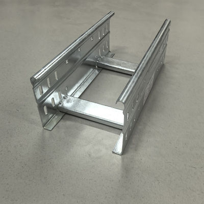 Ein guter Preis. Aluminium-Leiter-Kabelrinne, Wandmontage, 3m, 4m, 5m, 6m, Langlebige Kabelstütze online