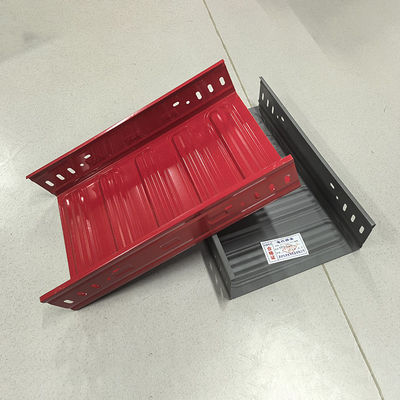 Giá tốt. Solid Bottom Molded Cable Tray Thép kẽm 50mm-300mm Độ dài tùy chỉnh trực tuyến