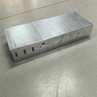 Good price Zinc Plated Galvanized Cable Tray Customizable Lengths HDG Streamlined Cable Organization Construction online