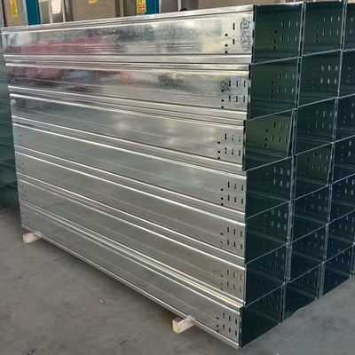 अच्छी कीमत 2m-6m अनुकूलन योग्य जस्ती केबल ट्रे चिकनी शिकंजा स्थापना 30-500 मिमी साइड रेल HDG मजबूत टिकाऊ ऑनलाइन