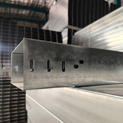 Bom preço. Caixa de cabos de malha galvanizada a quente 30-500 mm Side Rail Parede de piso montado Gerenciamento de cabos perfurados on-line