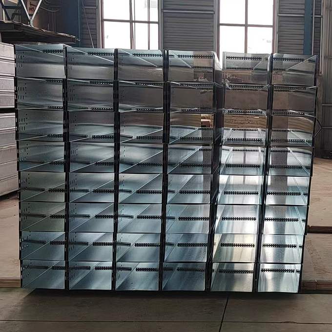 2m-6m Uzunluk Galvanizli Metal Kablo Tepsisi Ağır Görevli Yük Kapasitesi Kolay Montaj 0